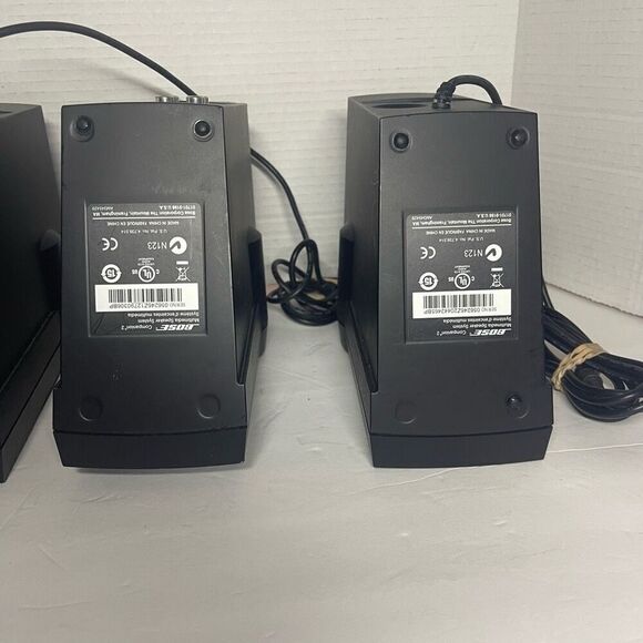Bose Companion 2 Series Multimedia Speaker System (Black) - Tested 4 Speakers - Picture 6 of 10